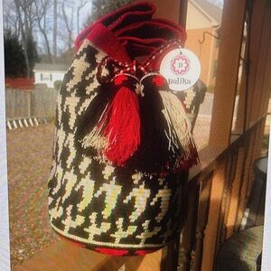 Wayuu Black and Red Patterned handbag